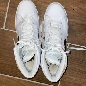 Nike mens court royale 2 mid